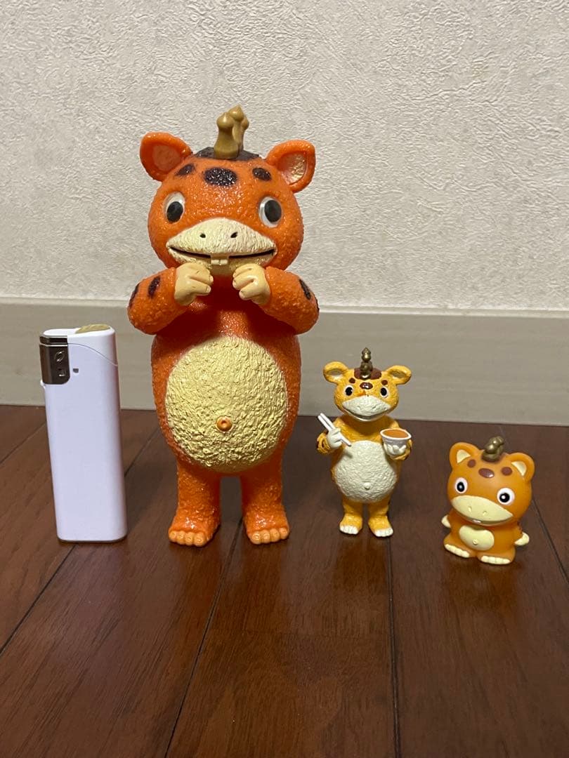 怪獣ブースカセット、フィギュア、大中小3体、カメラ