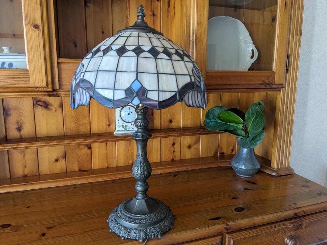 ステンドグラスランプ（アンティーク）
