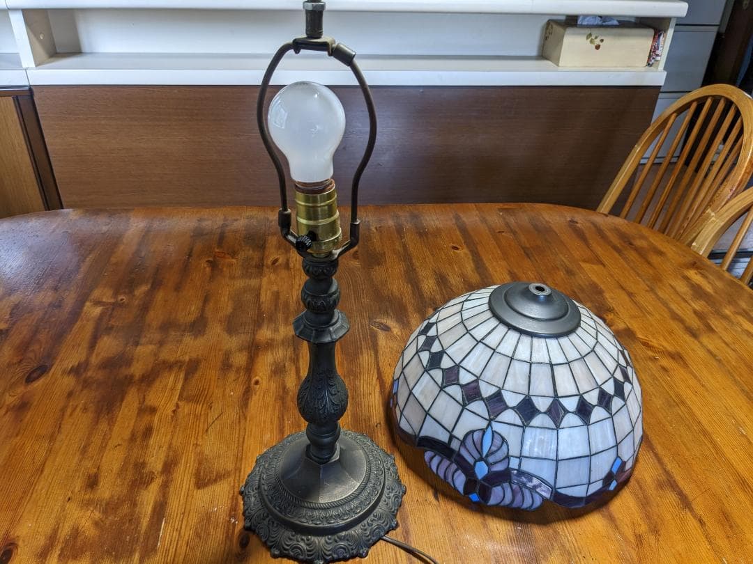 ステンドグラスランプ（アンティーク）