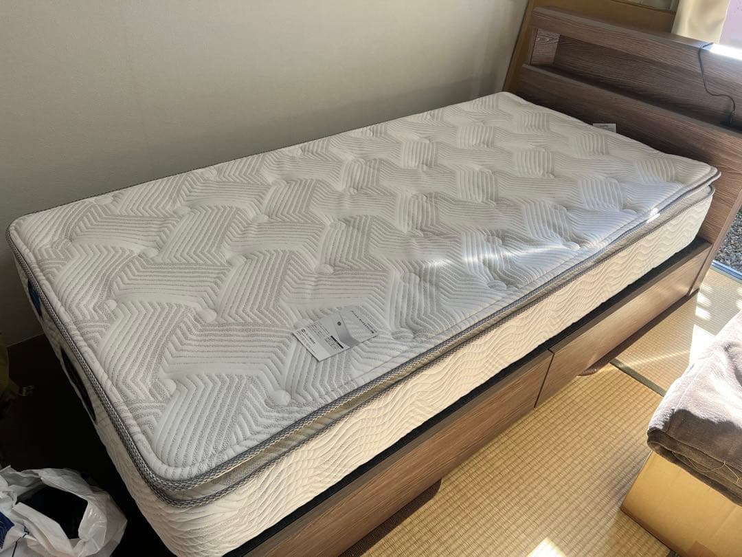 【美品】シモンズ　マットレス　ビューティレスト　WTU50011