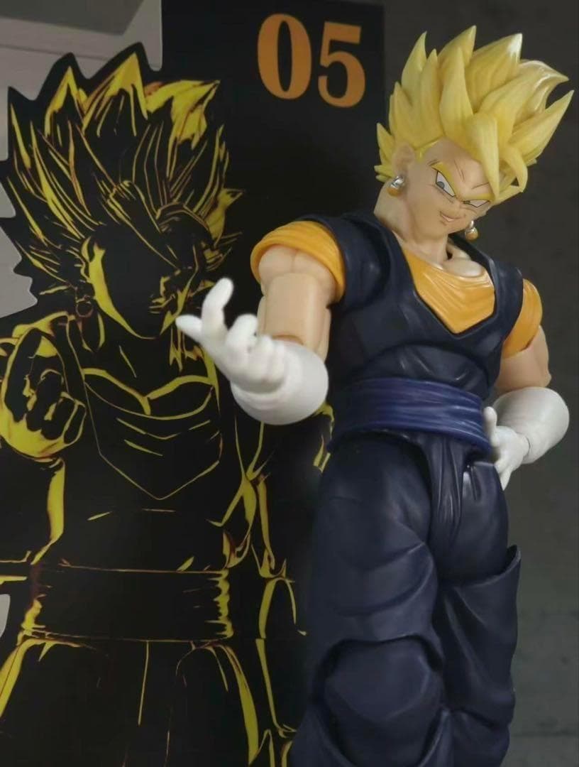 海外限定 s.h.figuarts ドラゴンボール スーパーサイヤ人ベジット
