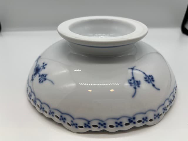 新品未使用　ロイヤルコペンハーゲン ブルーフルーテッド　フルレース　脚付きボウル