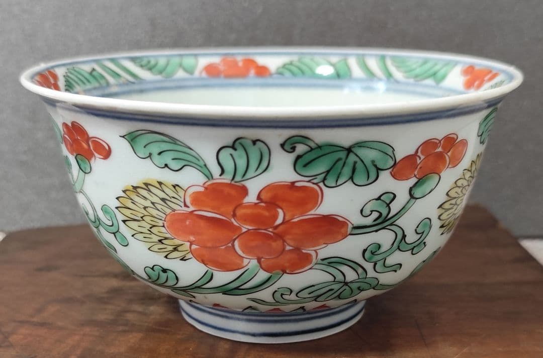 【名品❗️】江戸時代中期　亨保期　古伊万里 錦手　牡丹唐草文様　16.1cm　鉢