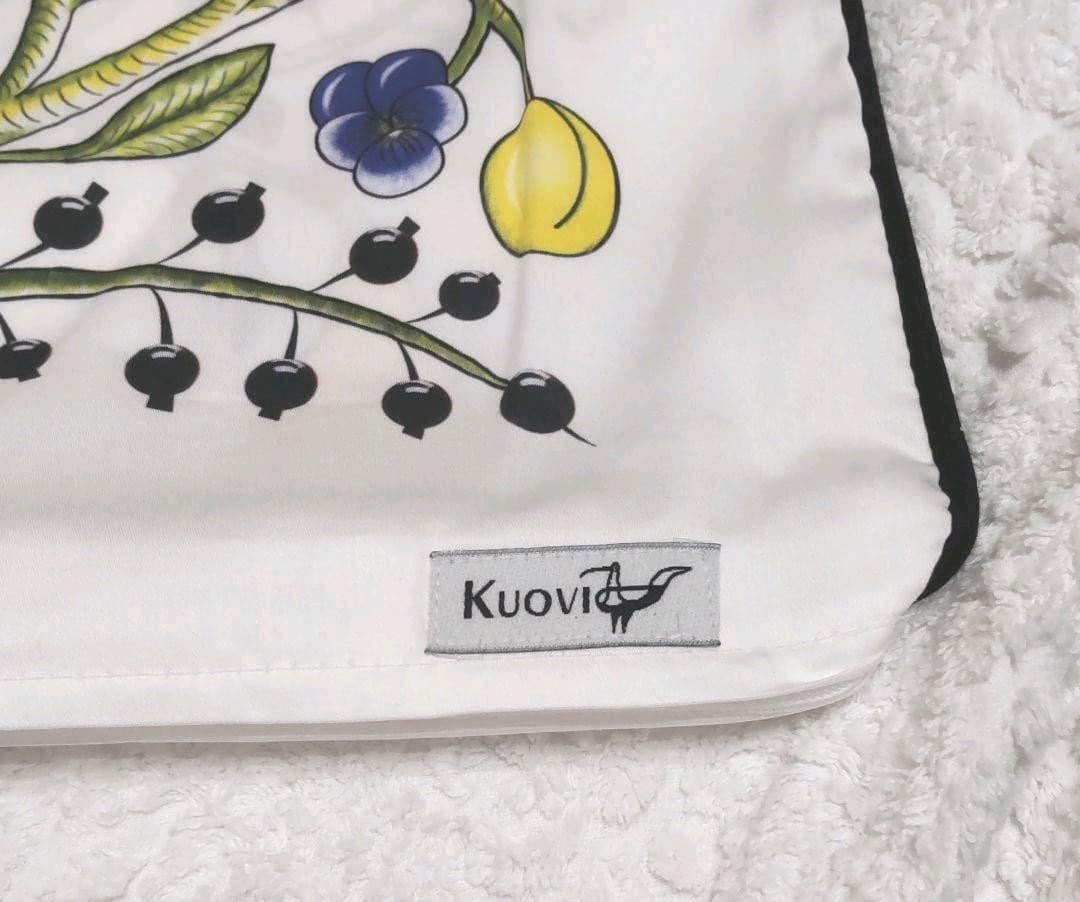 ARABIA　パラティッシ柄　 クッションカバー　カラフル　Kuovi クオヴィ