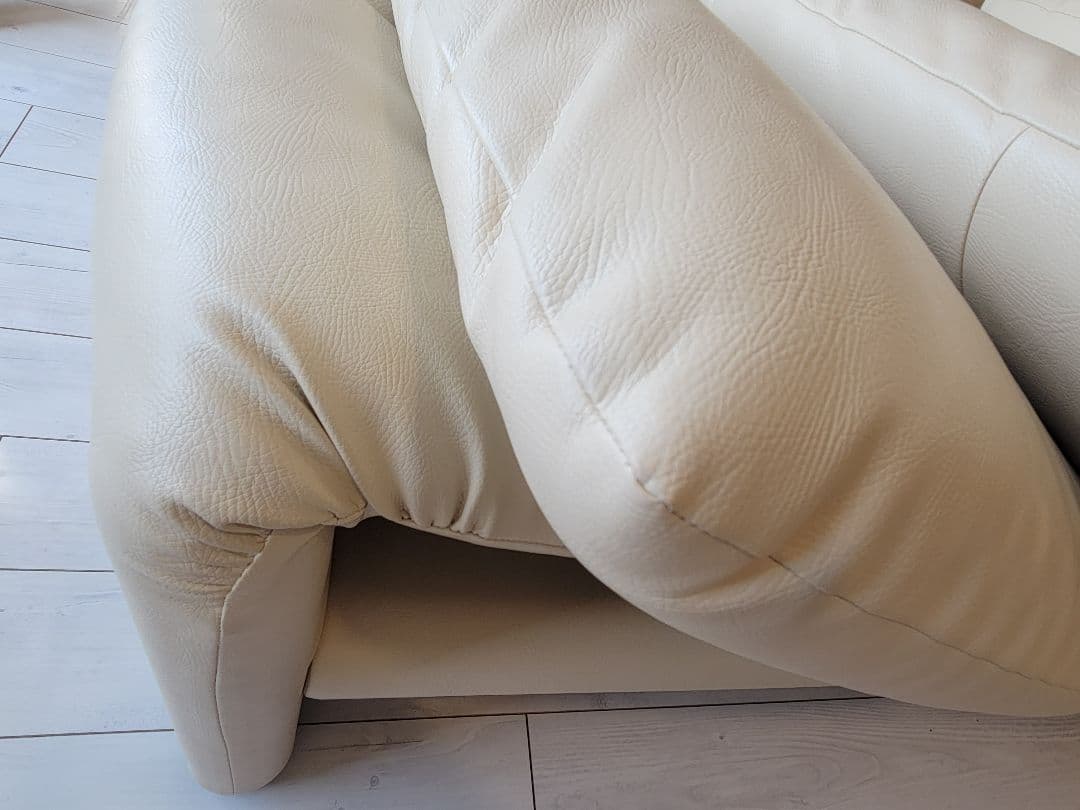 【引越大特価】カッシーナマラルンガ　レザーソファー3人掛けクッション2個付き