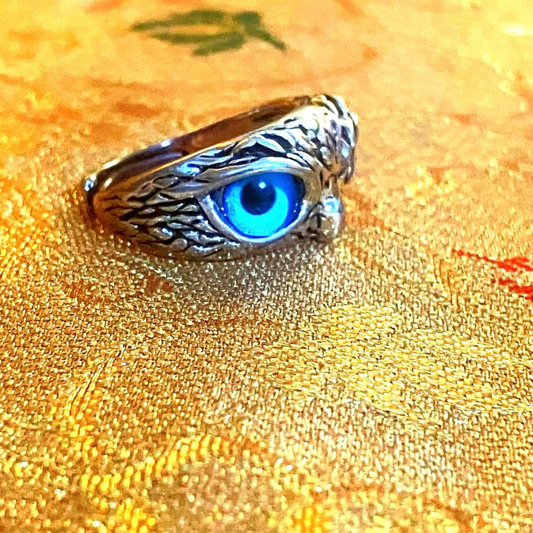 《特級呪物》困難を避け幸運を引き寄せる碧眼梟の指輪　縁起物　曰く付き　開運　金運