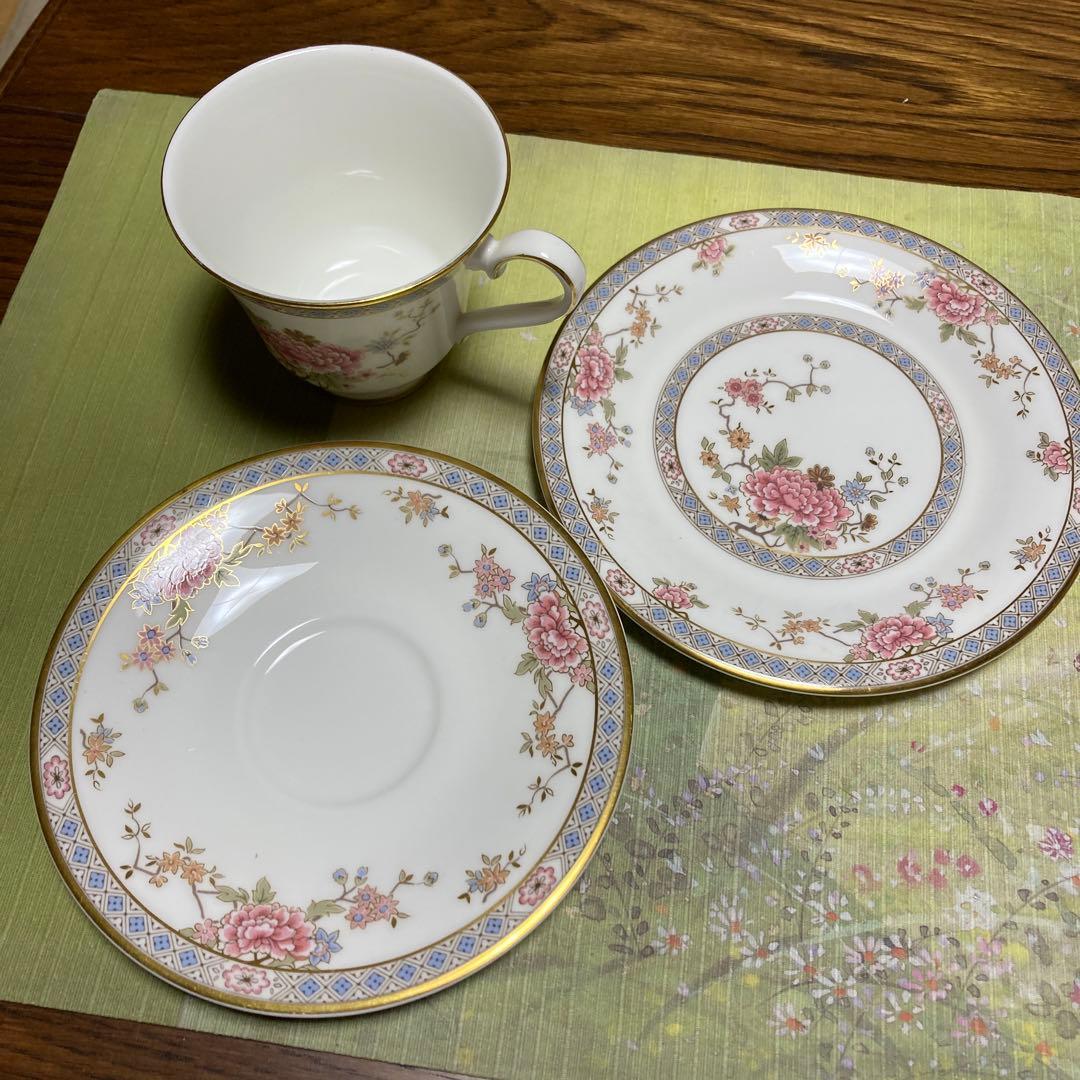 ロイヤルドルトン　カントン　トリオセット①