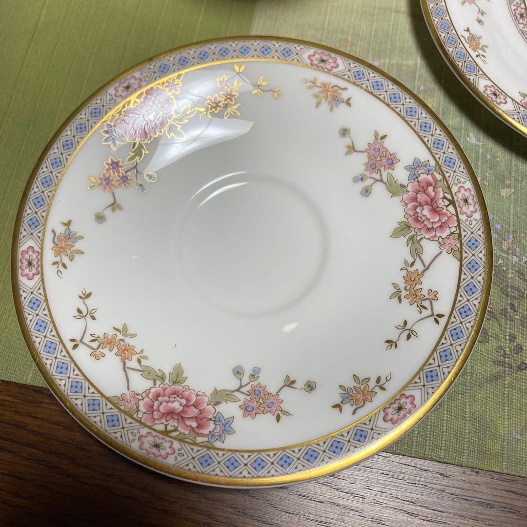 ロイヤルドルトン　カントン　トリオセット①