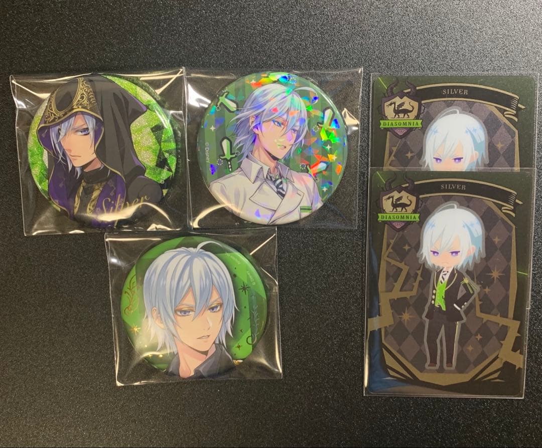 ツイステ ブレイジングジュエル 缶バッジ シルバー - メルカリ