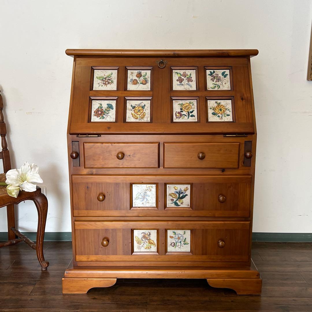 k191r124 スペインタイル カントリーなライティングビューロー バレンシア