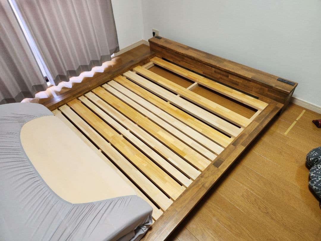 木製ダブルサイズすのこベッドDIY コンセント付き