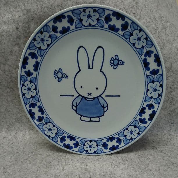 デルフト焼き ナインチェ皿 (ミッフィー) - メルカリ