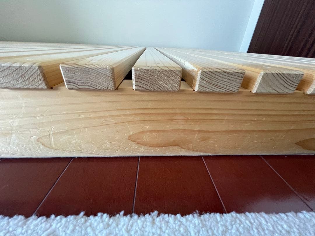 国産ヒノキ無垢材のスノコベッド