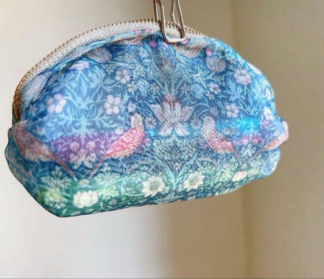 LIBERTYリバティオーガンジー丸みポーチ ストロベリーシーフ ペンサイズ L