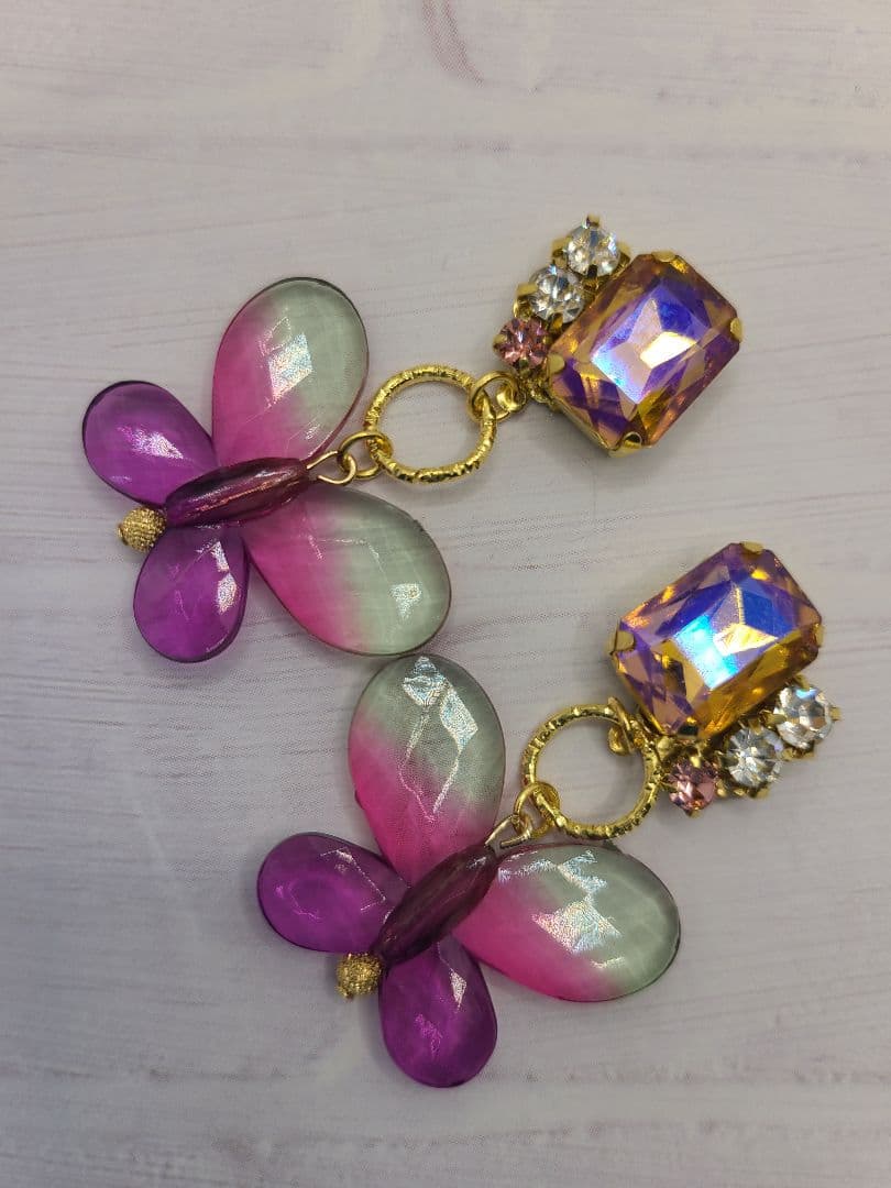 ハンドメイドピアス537