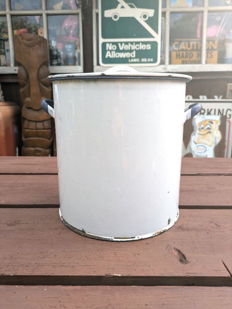 イギリス アンティーク ホーロー BREAD缶 【大】ブレッド缶　ホワイト