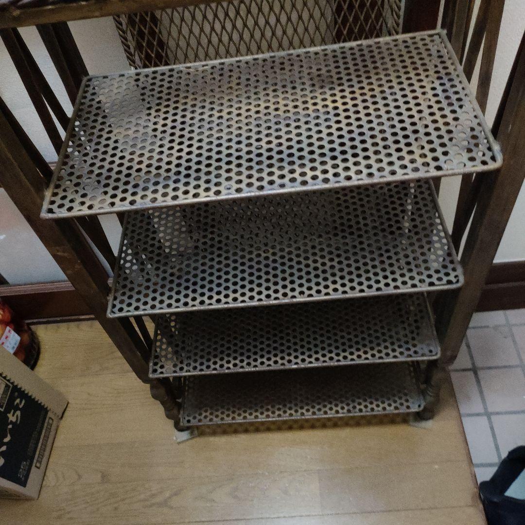 激レア アイアンラック 薔薇飾りラック