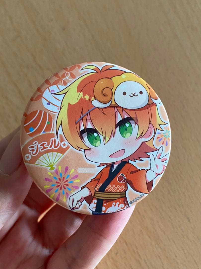 すとぷり ジェル 缶バッジ - メルカリ