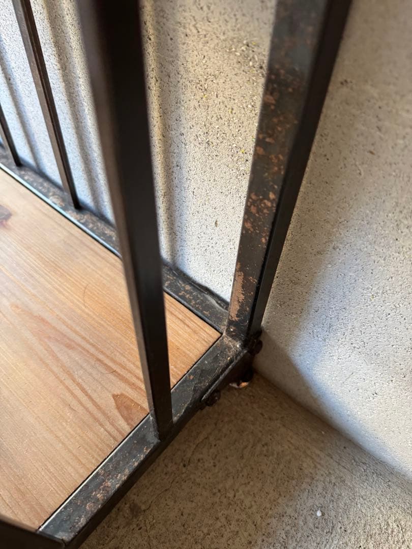 インダストリアル　アイアン　キャビネット　古材　ヴィンテージ　シェルフ