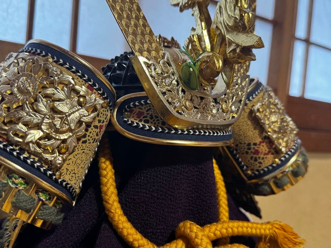 【美品】五月人形 武士の兜 鎌倉時代兜 金色 こどもの日