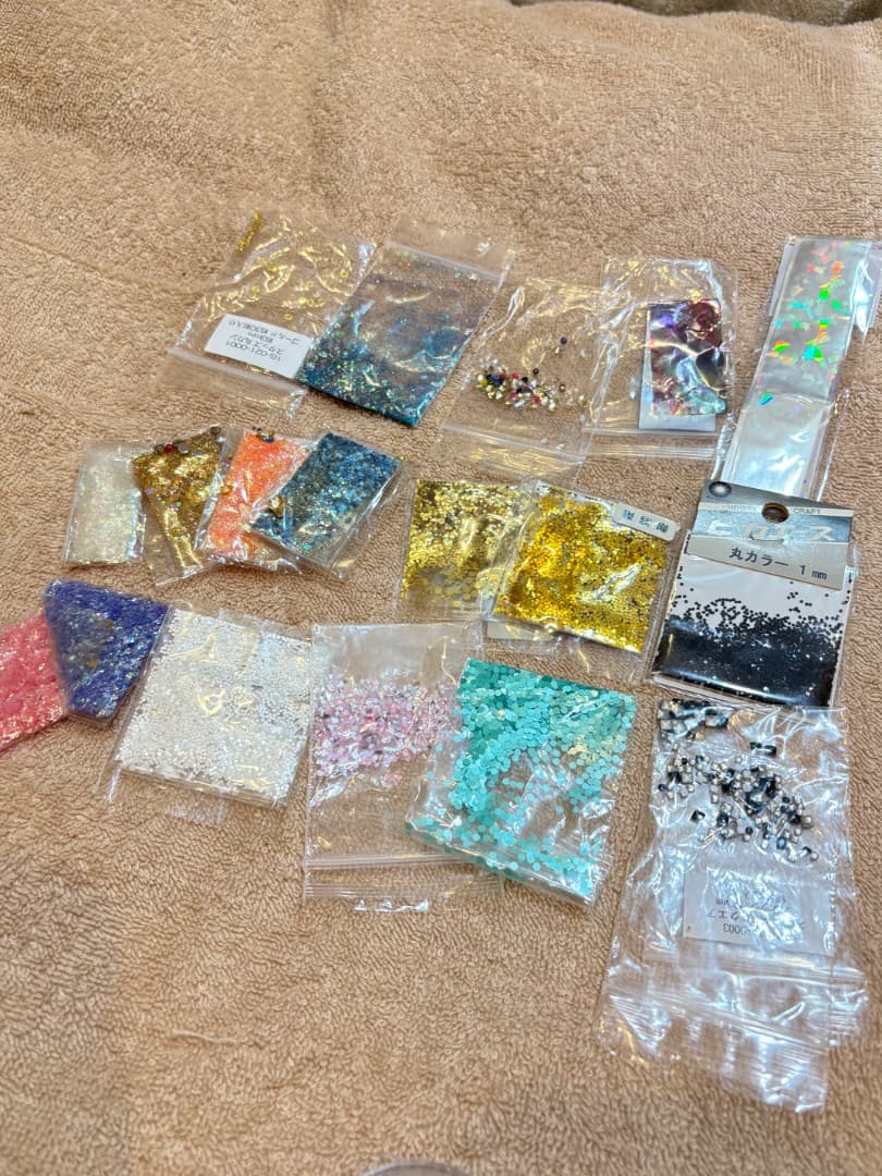 ネイルパーツセット（多色・erikonail）