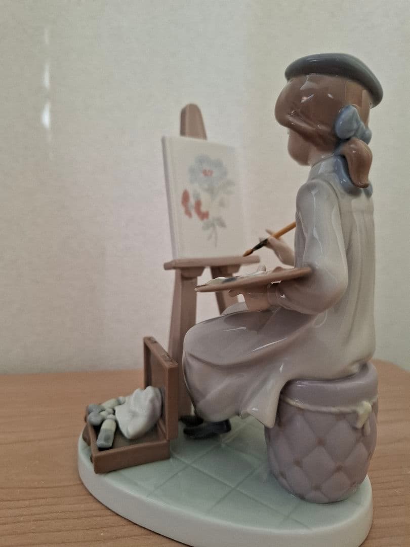 リヤドロ　若き画家