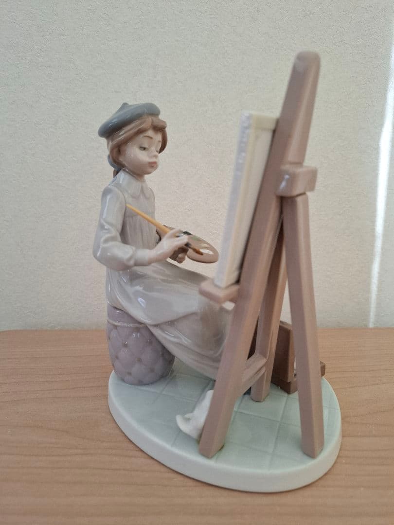 リヤドロ　若き画家