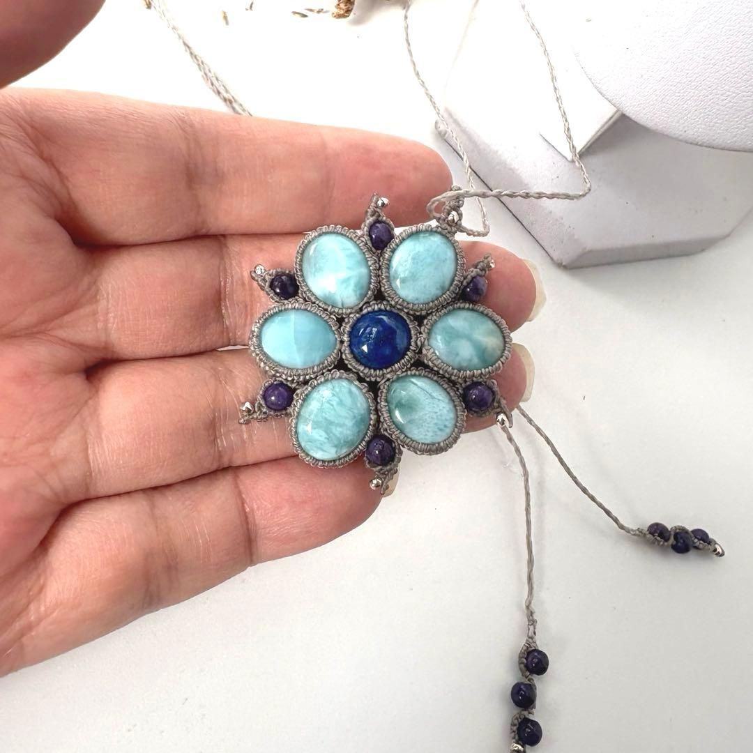 ♡新春sale小粒ラリマー×ラピスラズリ×チャロアイトのお花のマクラメネックレス