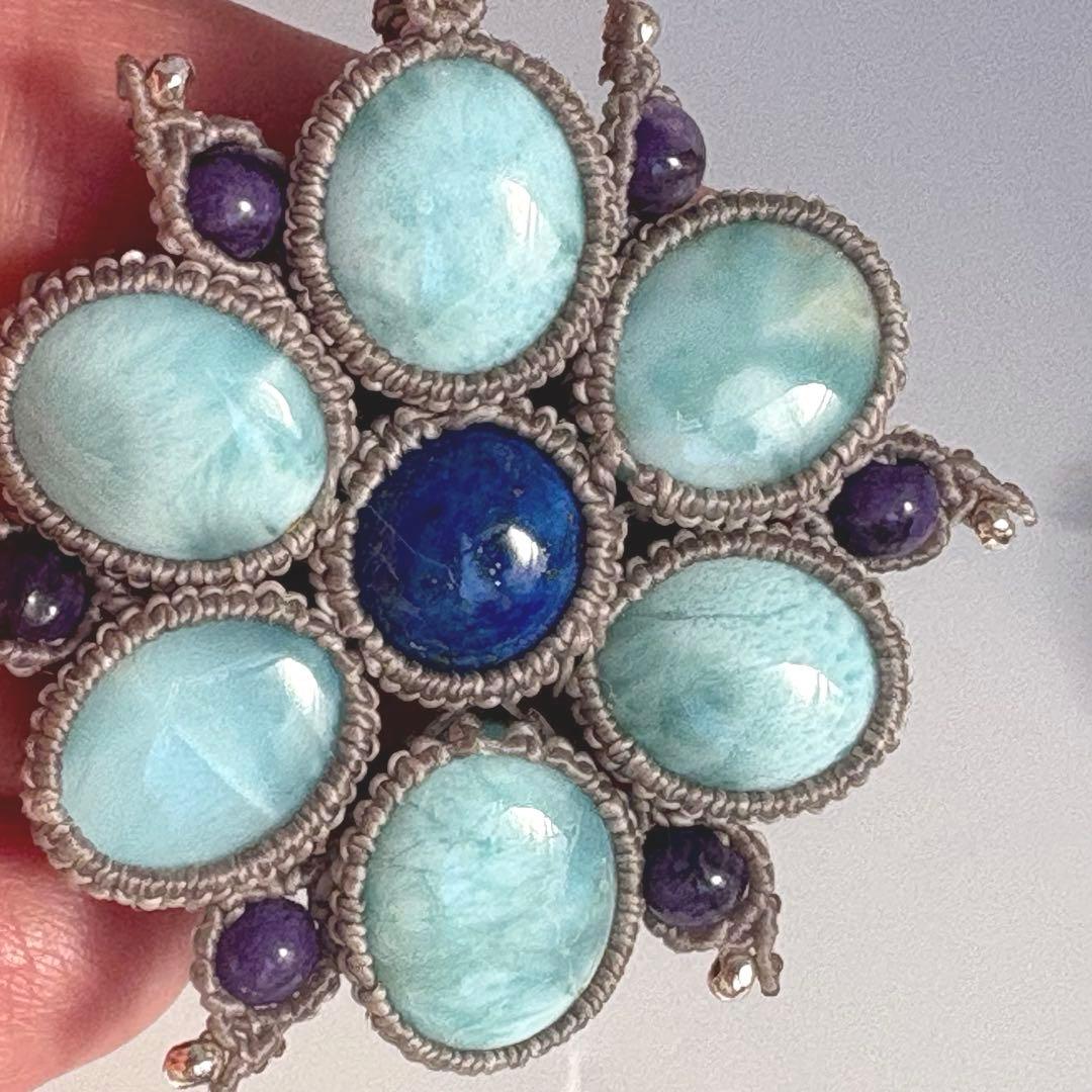 ♡新春sale小粒ラリマー×ラピスラズリ×チャロアイトのお花のマクラメネックレス