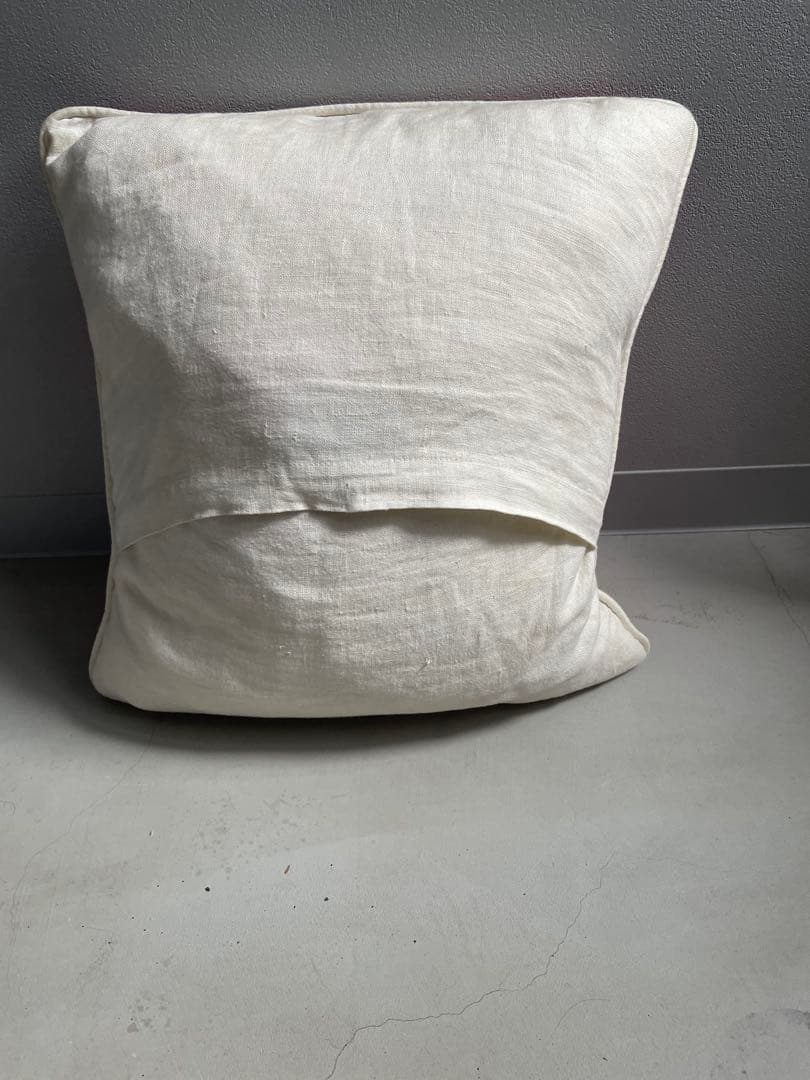 アレキサンダー・ジラルド MAXIMO社製 ヴィンテージクッション