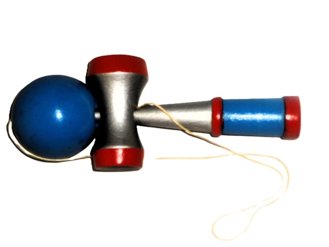 ⑯ウルトラマンけん玉 2016年ウルトラマン放送開始50周年記念品