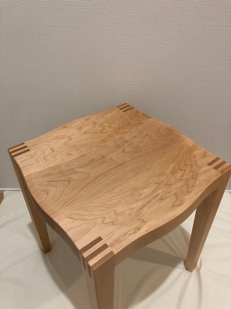 家具蔵　カグラ　KAGURA　無垢材スツ―ルセレ　新品