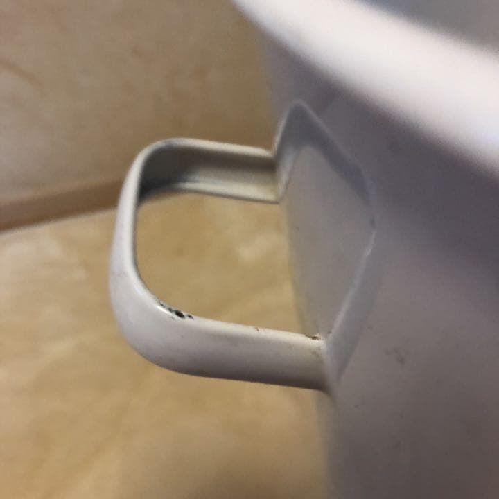 イマン　プリンセスローズ　トラッシュ缶