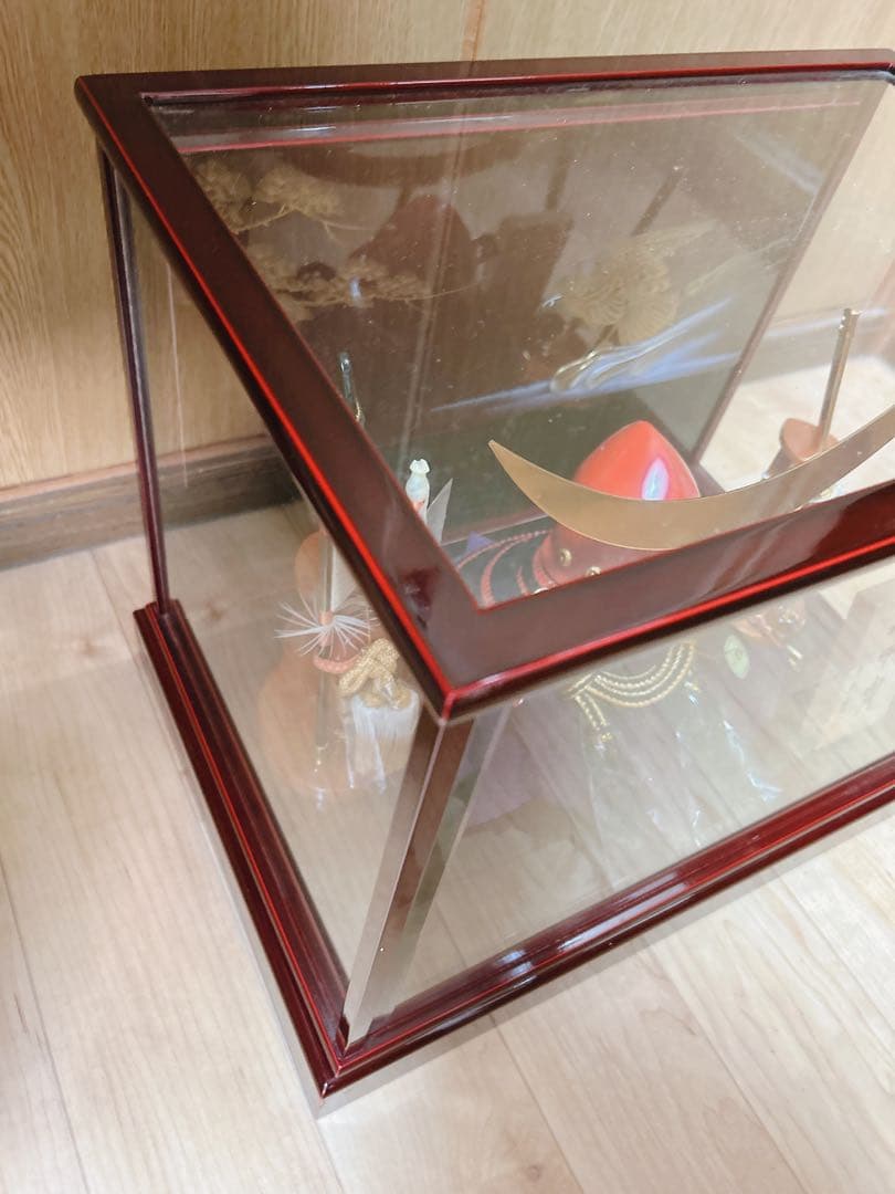 未使用　新品　兜　端午の節句　五月人形　こどもの日　伊達政宗　ガラスケース