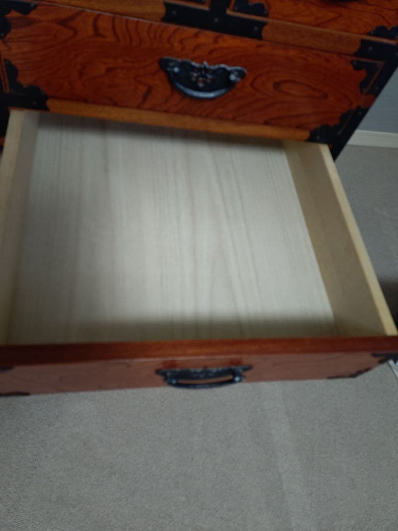 お値下げしました❗️ 和箪笥 4段 ＋2引き出し付き