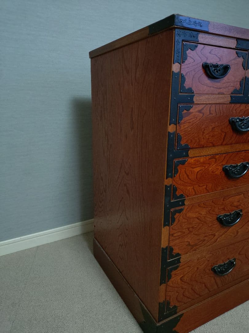 お値下げしました❗️ 和箪笥 4段 ＋2引き出し付き