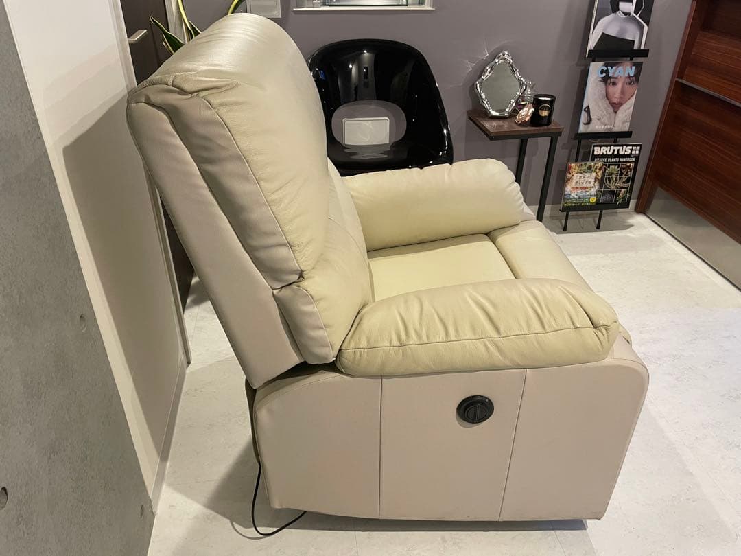 〈直接受渡しのみ〉【極美品】ニトリ NITORI 電動リクライニングソファ