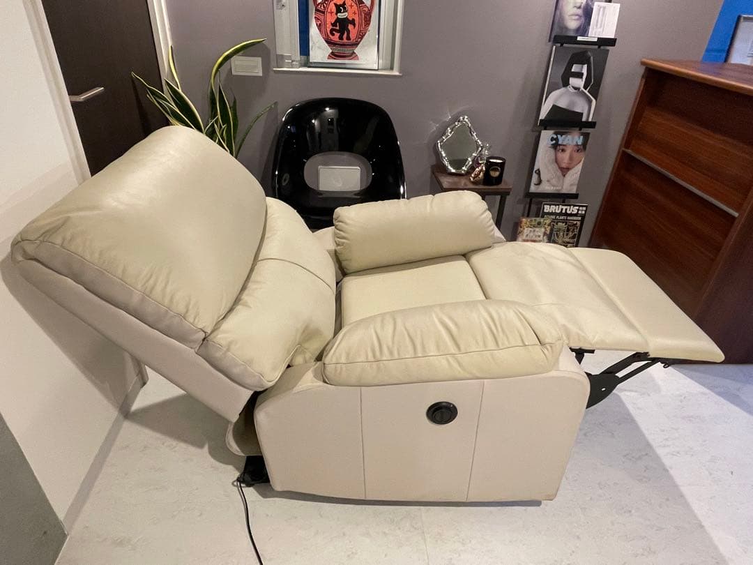 〈直接受渡しのみ〉【極美品】ニトリ NITORI 電動リクライニングソファ