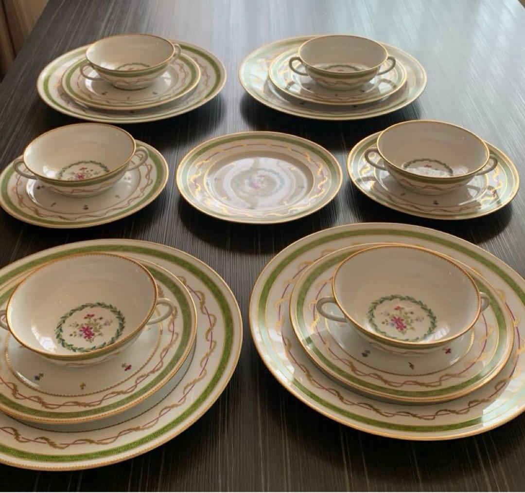 お値下げ。アビランド　ヴューパリ　大皿4枚、小皿7枚、スープカップ6客　セット