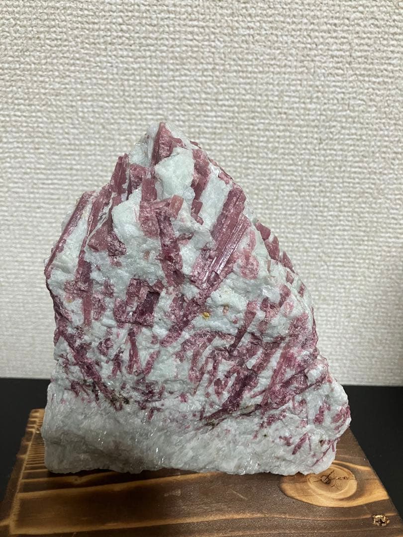 ピンクトルマリン原石1.8キロ