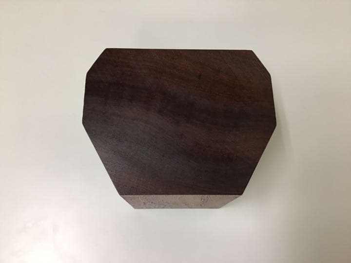 貴重逸品　未使用　本花梨の仏像台　12.5×10.0×H9.0  1.0kg