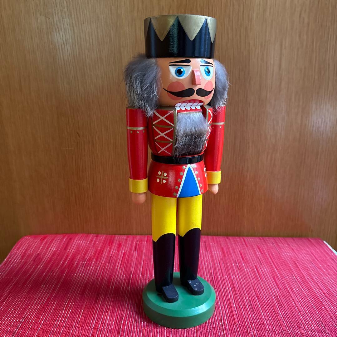 ドイツザイフェン　くるみ割り人形