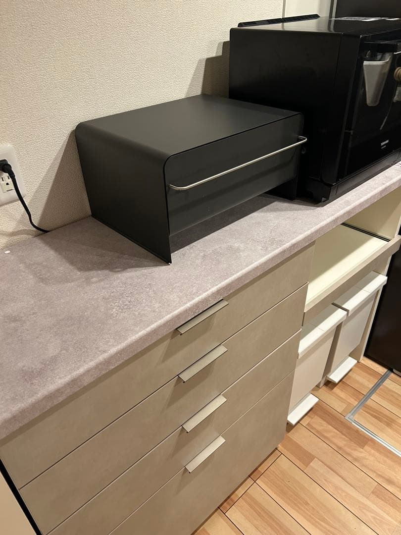 パモウナ　キッチンカウンター