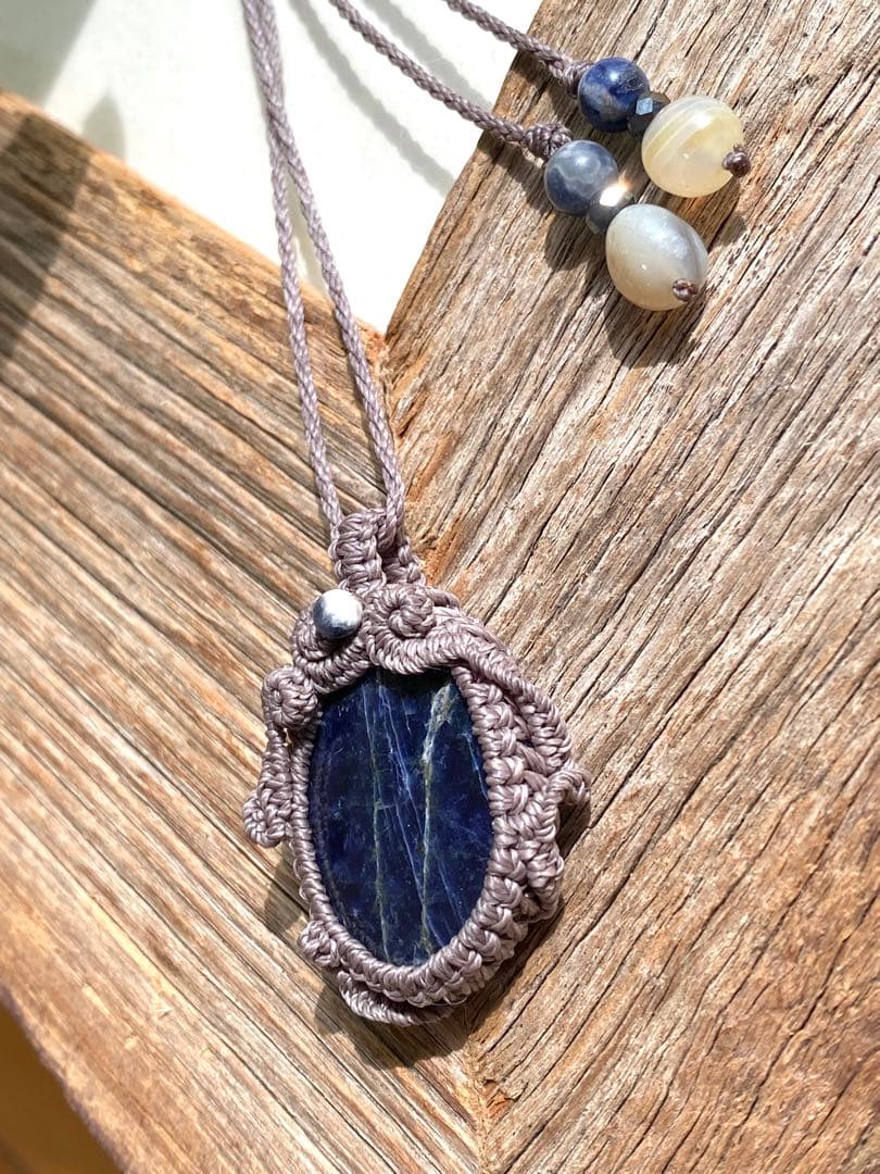 ソーダライト＊天然石マクラメネックレス/ヒーラーの作るお守りアクセサリー