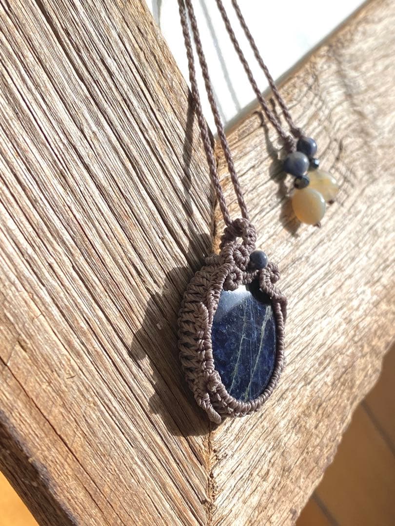 ソーダライト＊天然石マクラメネックレス/ヒーラーの作るお守りアクセサリー