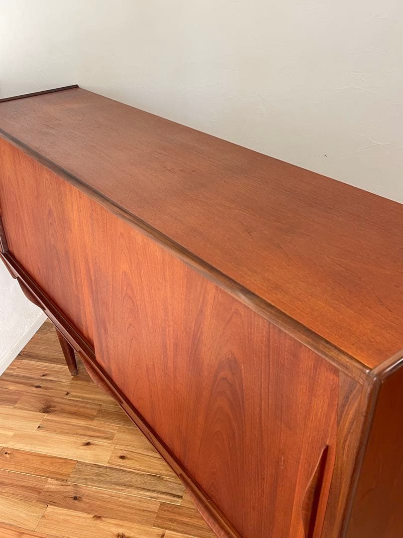 北欧 デンマーク ヴィンテージ チーク オイルフィニッシュ サイドボード