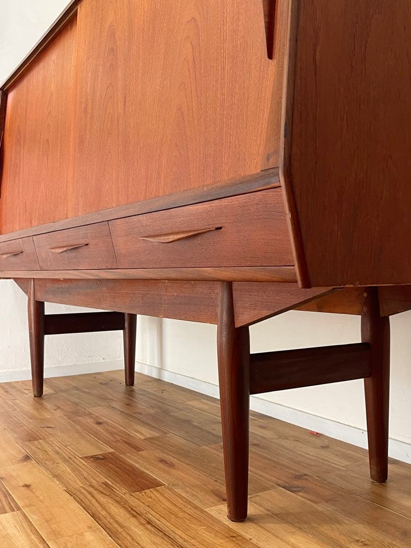 北欧 デンマーク ヴィンテージ チーク オイルフィニッシュ サイドボード