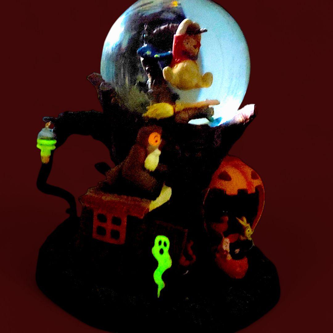 プーさん＊スノードーム オルゴール フィギュア スノーグローブ ハロウィン