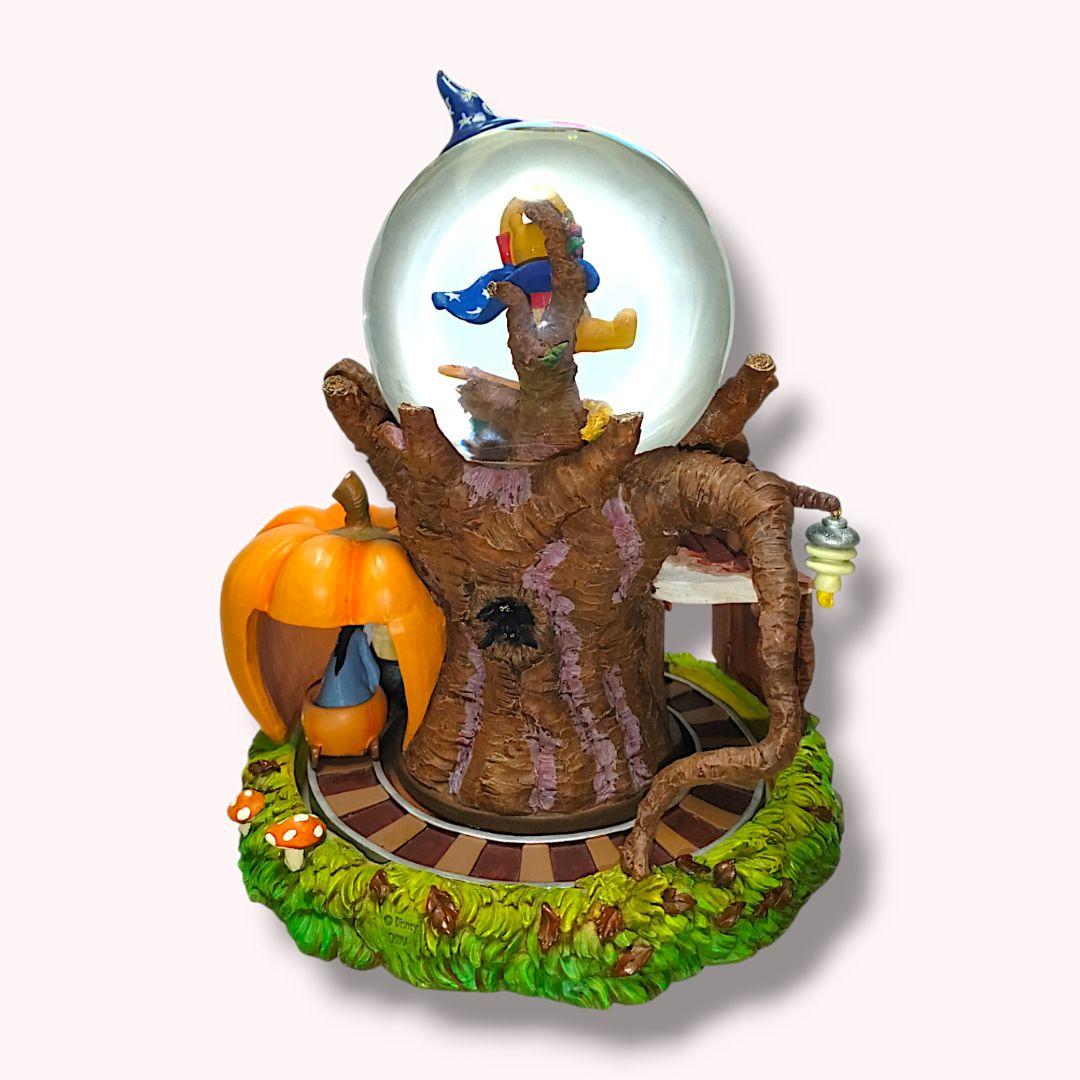 プーさん＊スノードーム オルゴール フィギュア スノーグローブ ハロウィン