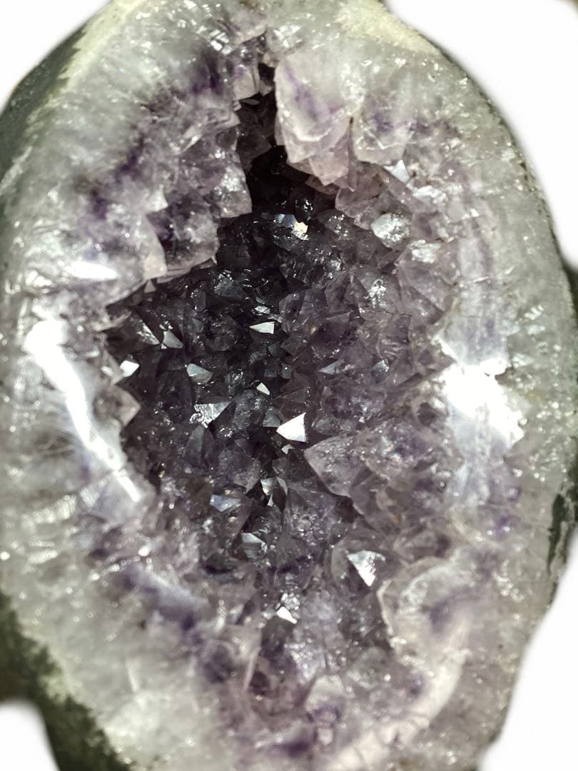 ウルグアイ産　アメジストドーム 1.85kg